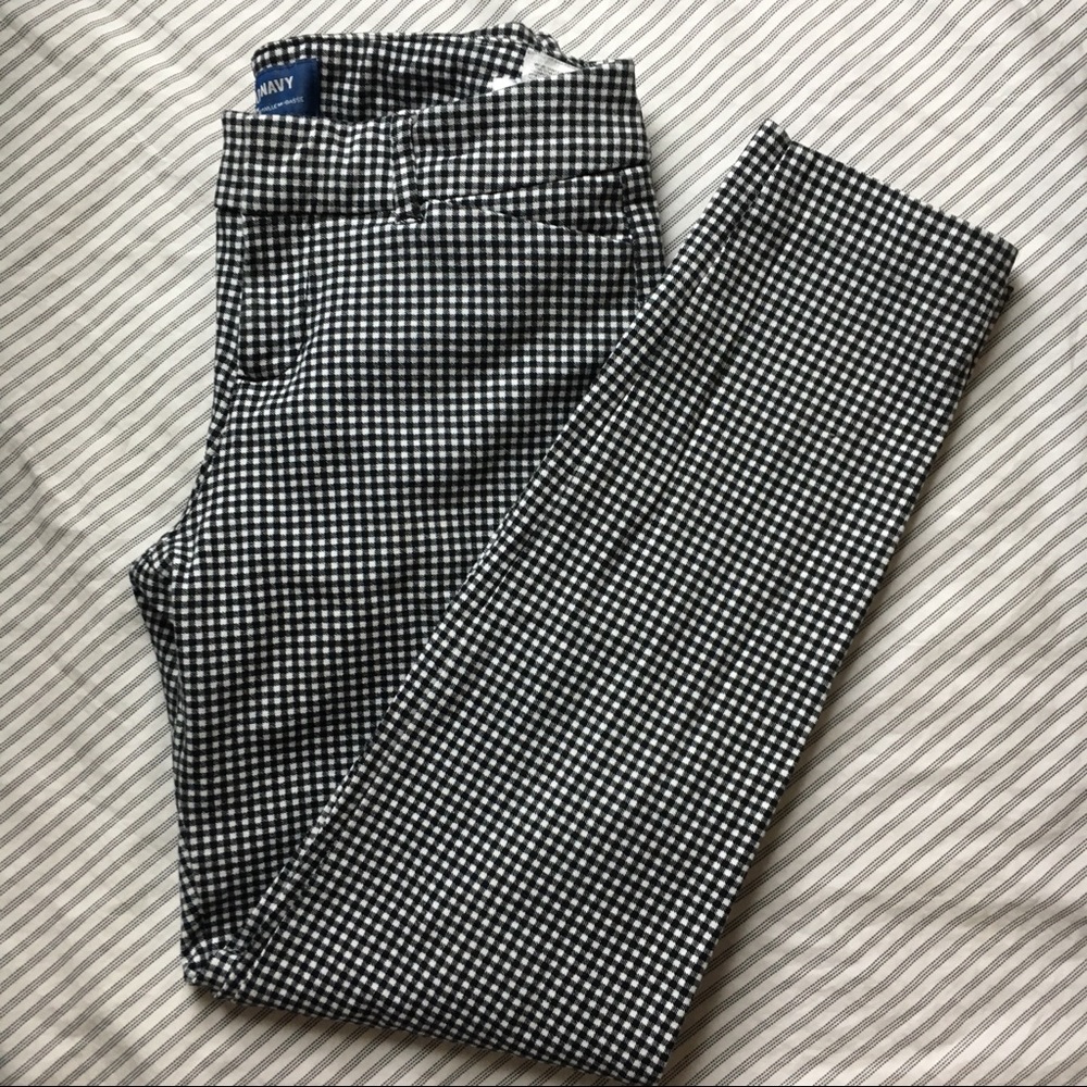 OLD NAVY PIXIE MIDRISE GINGHAM ANKLE PANTS